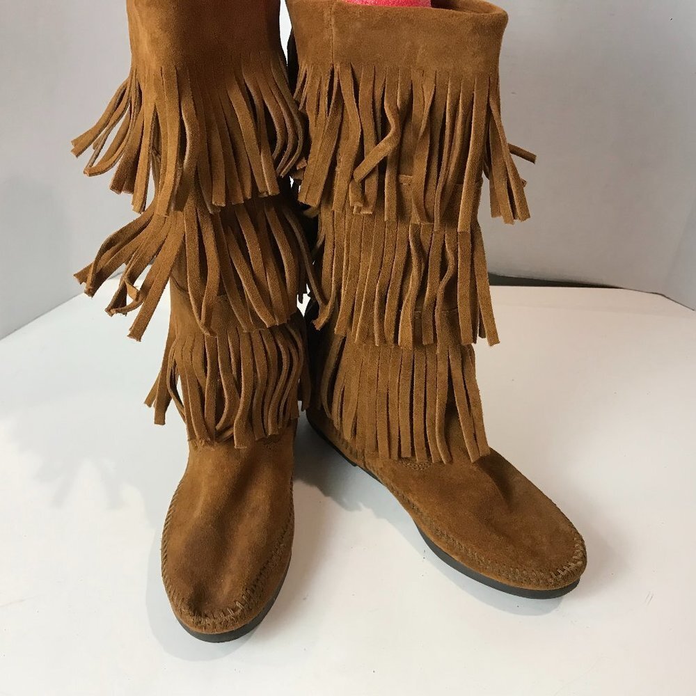 Minnetonka Suede Fringe Boots US 6 EU 37